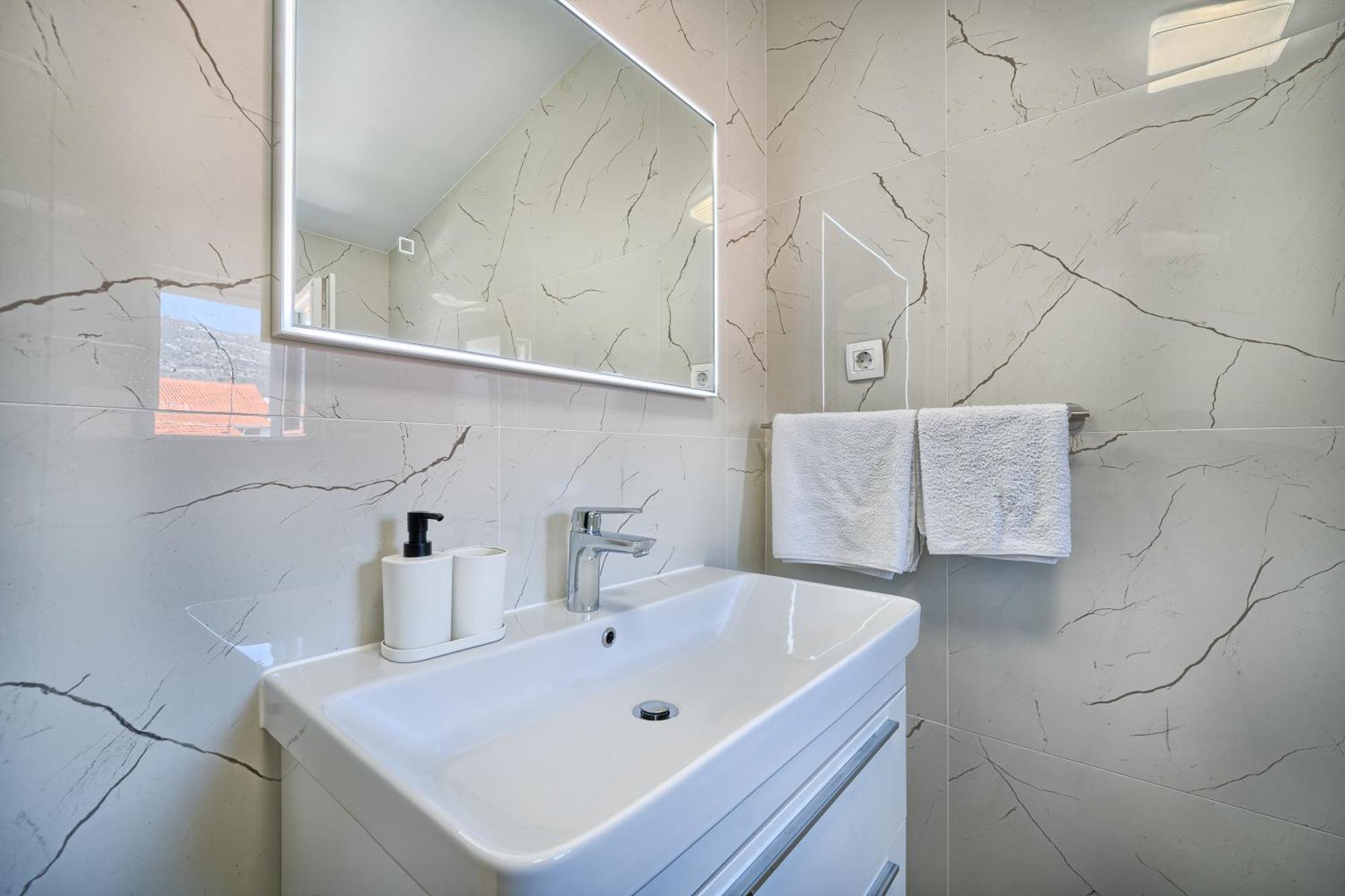 Kaštela 3Rd Floor Apartman מראה חיצוני תמונה